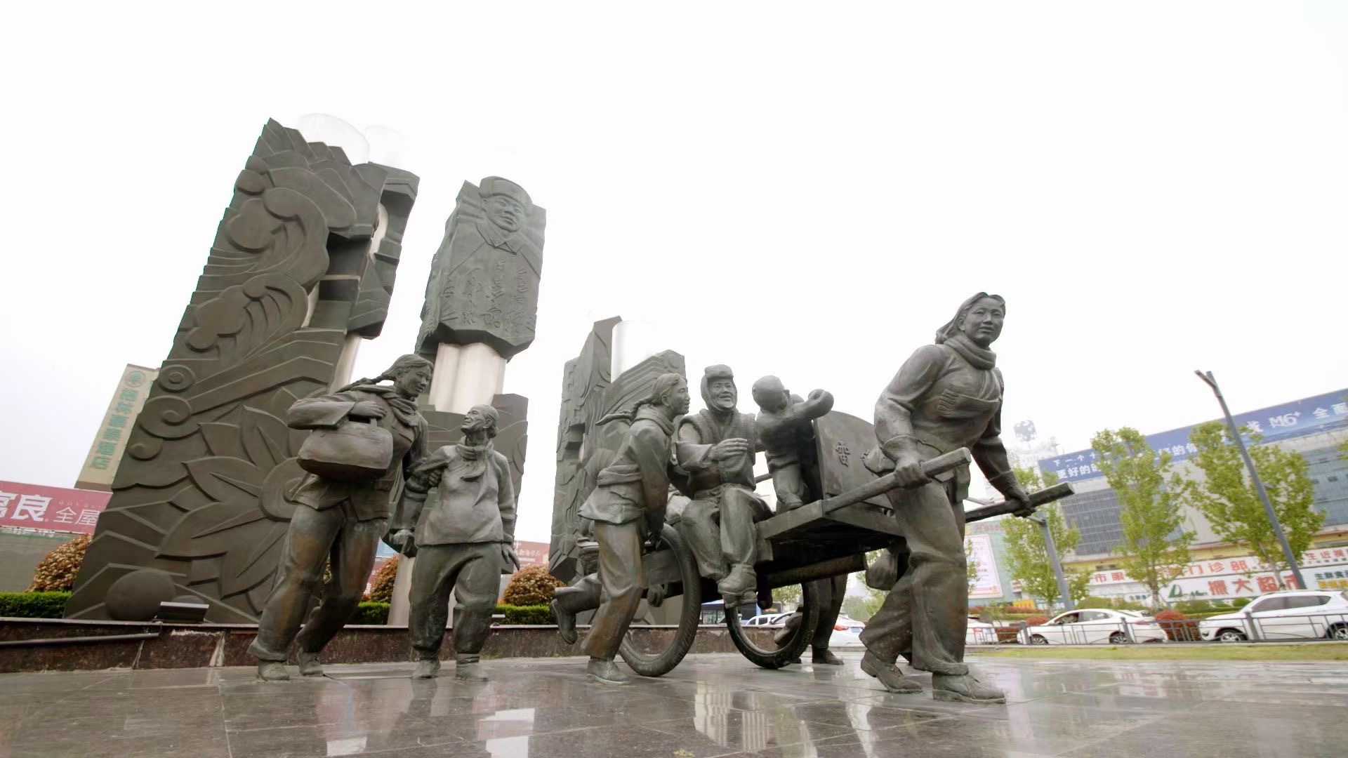 一辆车拉动一座城